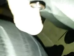 Marido superporno vacía a su madre en las escaleras