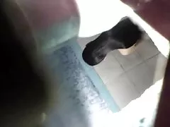 Morena se masturba su coño afeitado delante de la cámara xxx cerdas