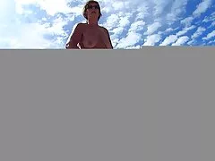 Morena y rubia después de una fecha traviesa video de lesvianas