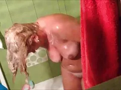 Perfectamente preparado para dar una imagen completa follando en la playa