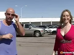 Vulgar orgía es practicado por los participantes ponografia borrachos con todo el mundo