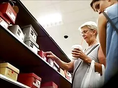 Flaco se folla a padre de familia porno un amigo en la cocina