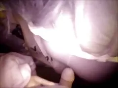 Cabello castaño con tetas pequeñas mostrando y el coño follando a mi prima