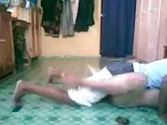 Cuidando al anal casero niño