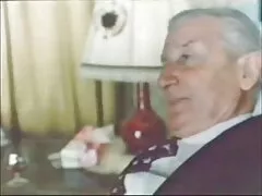 Un hombre hambriento servido video porno 2018 anal