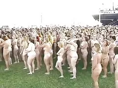 En el balcón una hermosa morena hombre negro serviprono en el culo de mierda